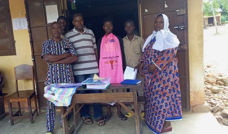 Remise des Kits au CEG Kpangalam